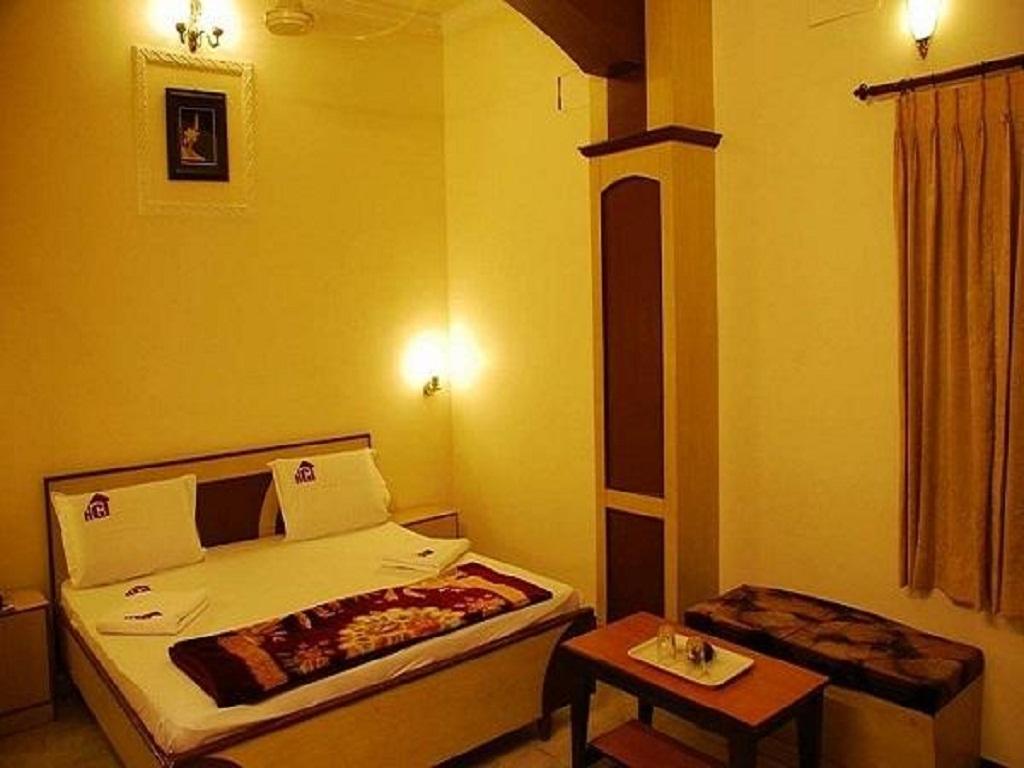 Metro Altis Lodge Ироду Экстерьер фото